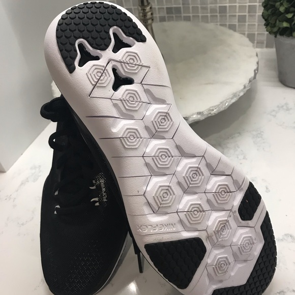 Nike NEW Flex Supreme TR 5 Women - Picture 8 of 9